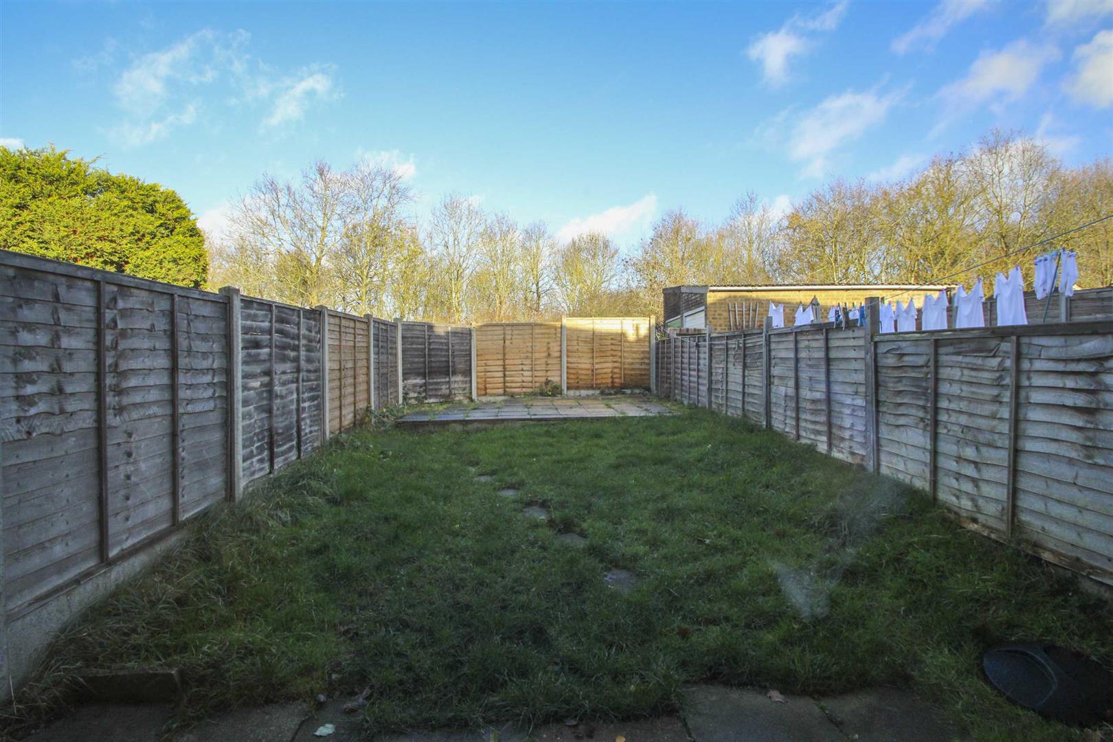 Favell Drive, Furzton, Milton Keynes